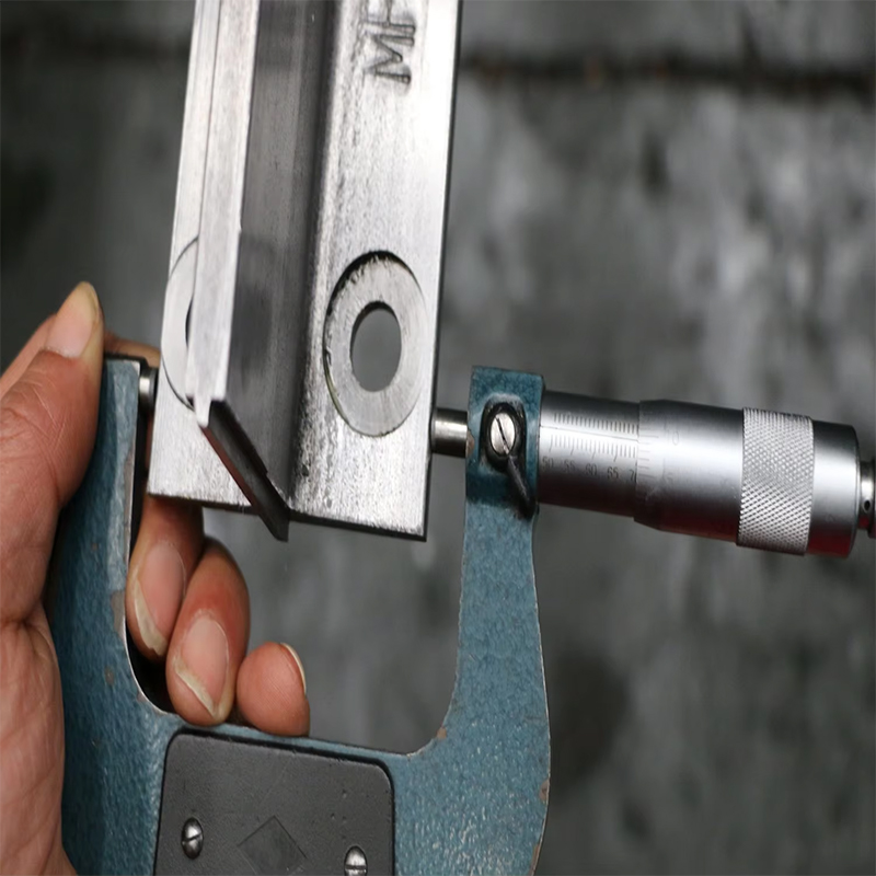 Binario di guida per ascensore ad alta resistenza addensato in acciaio inossidabile VTSP116 per montacarichi _ per hotel e magazzini